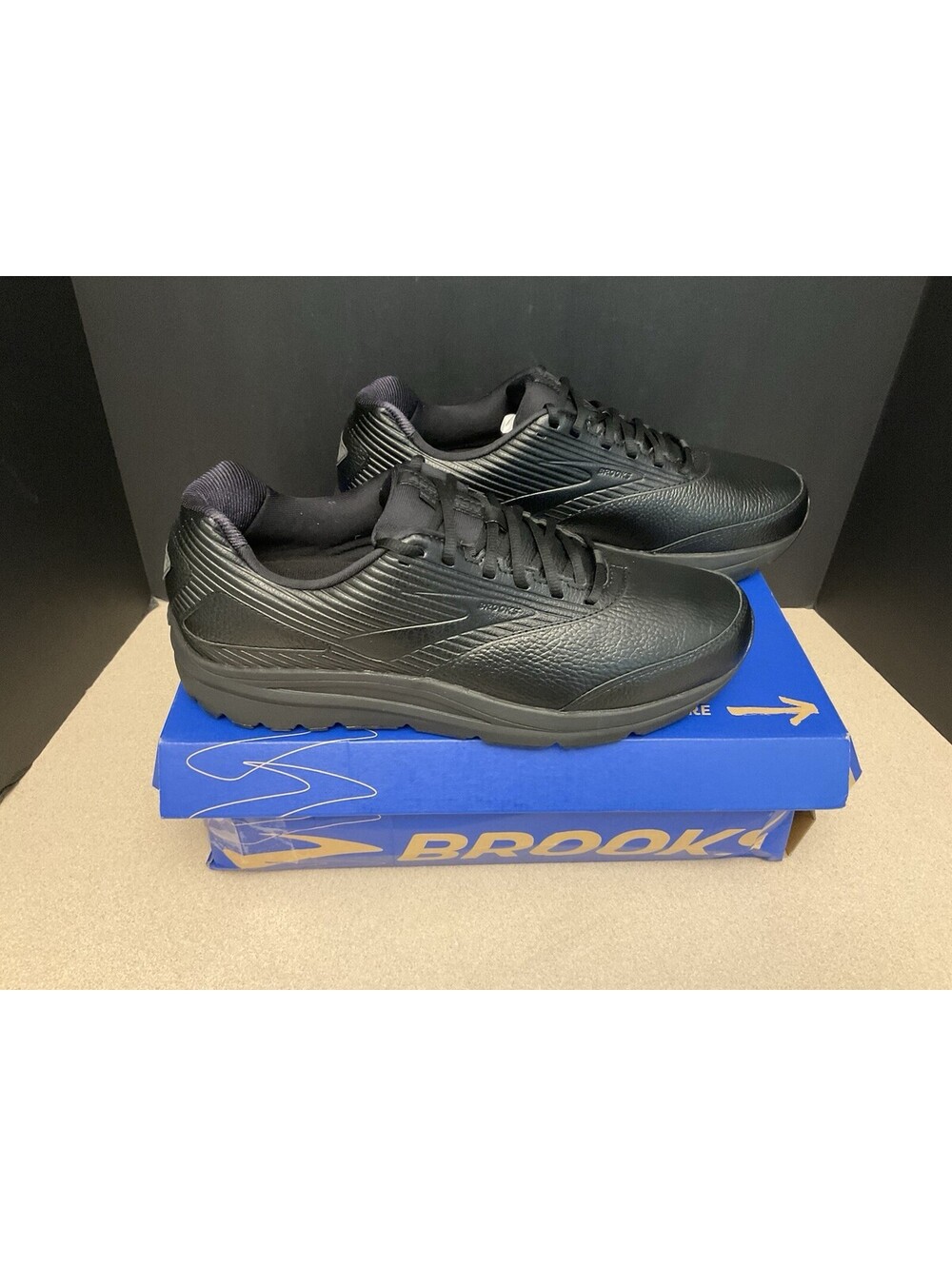 New! Mens Brooks Addiction Walker 2 Black Leather Walking Shoes. Size 12.5D.